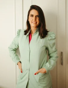 Profa. Dra. Letícia Campos